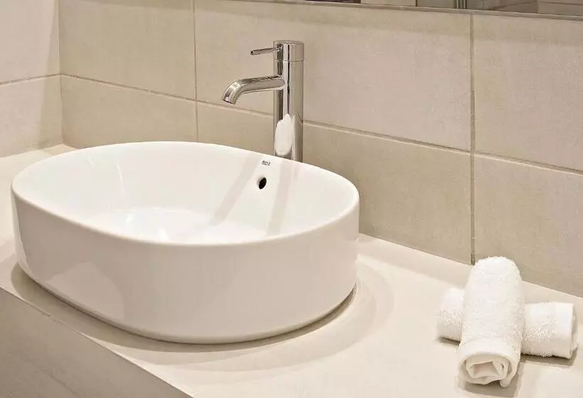 オーシャンビューのプレミアムルーム。, Radisson Resort Plaza Skiathos