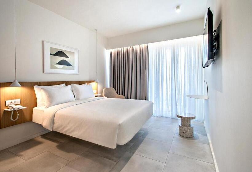 Номер Стандарт Вид на Бассейн, Radisson Resort Plaza Skiathos