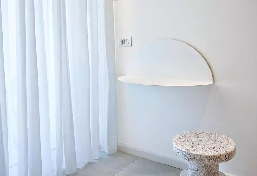 プールビュースタンダードルーム, Radisson Resort Plaza Skiathos