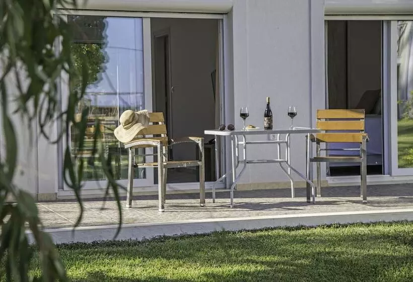Sviitti, Sami Beach