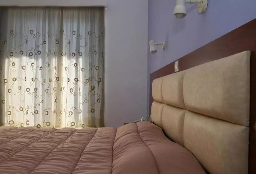 اتاق استاندارد با چشم‌انداز دریا, Solon