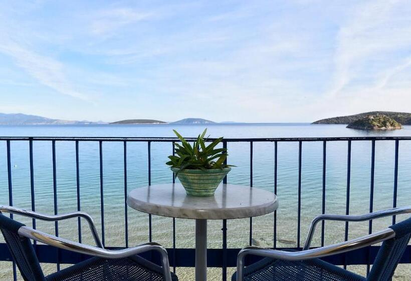 Triple Room Sea View, Solon