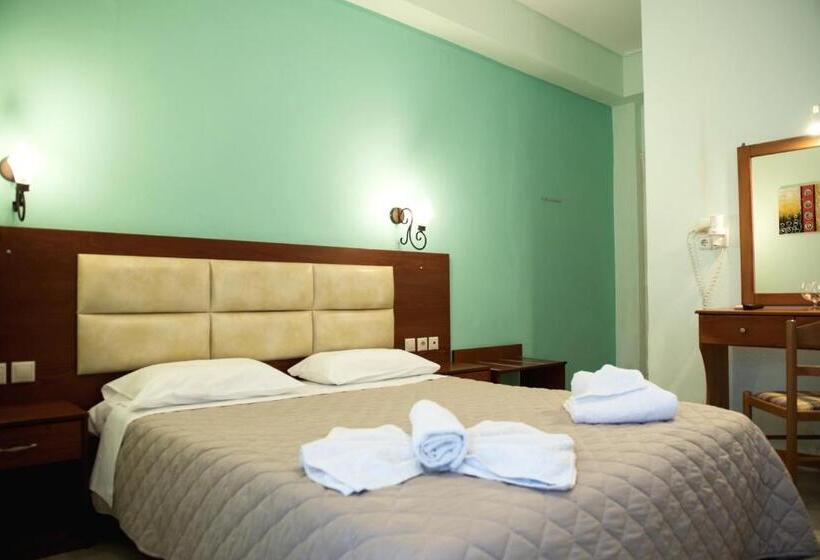 标准三人间, Solon