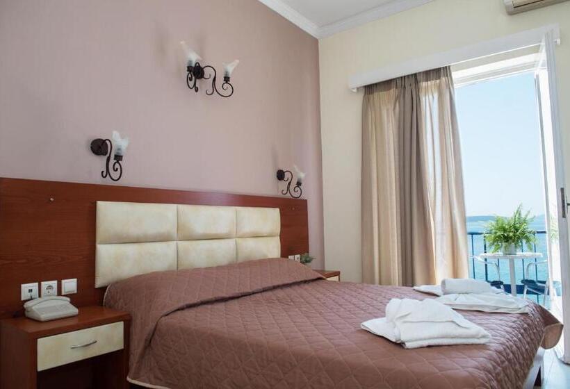 四人高级间, Solon