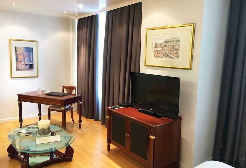 סוויטת ג'וניור, Theoxenia Palace