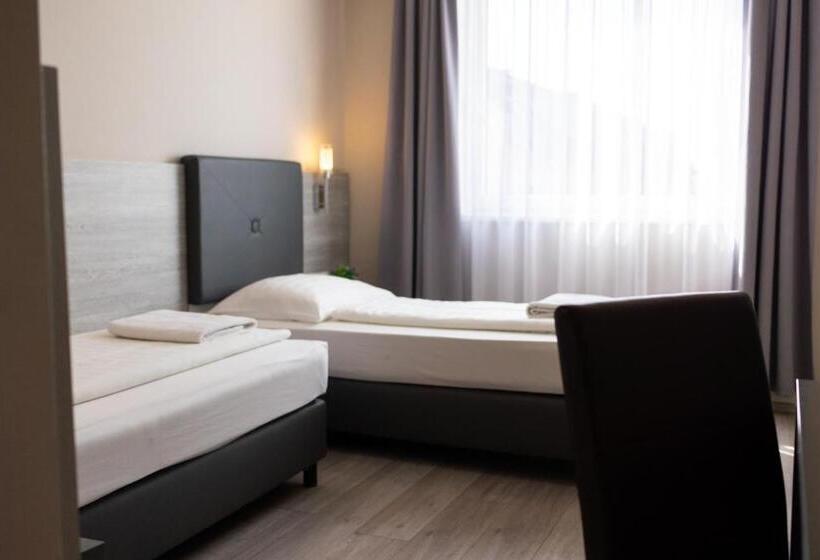 Standard-huone, Dabas