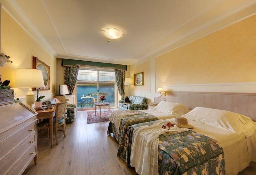 이코노미 트리플 룸, Grand Hotel Dino