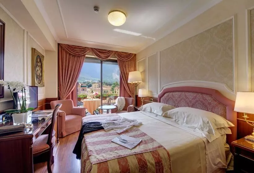 Deluxe-huone, Grand Hotel Dino