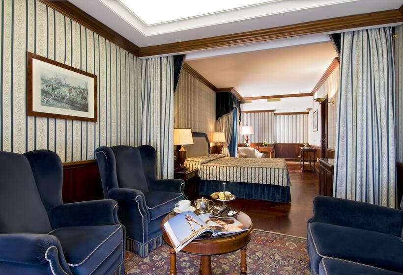 سوییت جونیور با چشم‌انداز دریاچه, Grand Hotel Dino