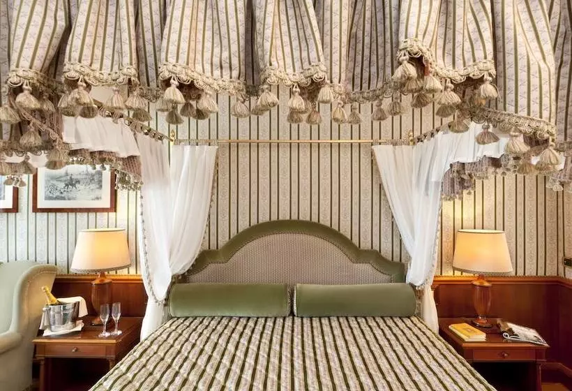 湖の見えるジュニアスイート, Grand Hotel Dino