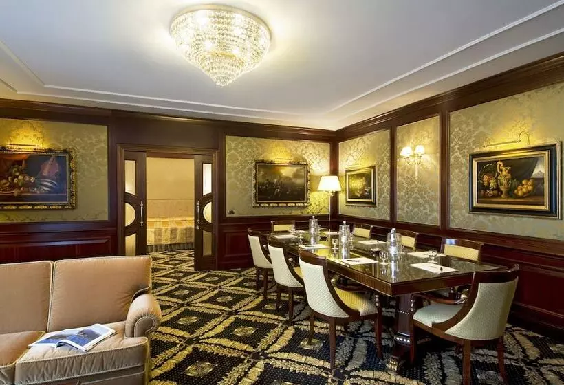 シニアスイート, Grand Hotel Dino