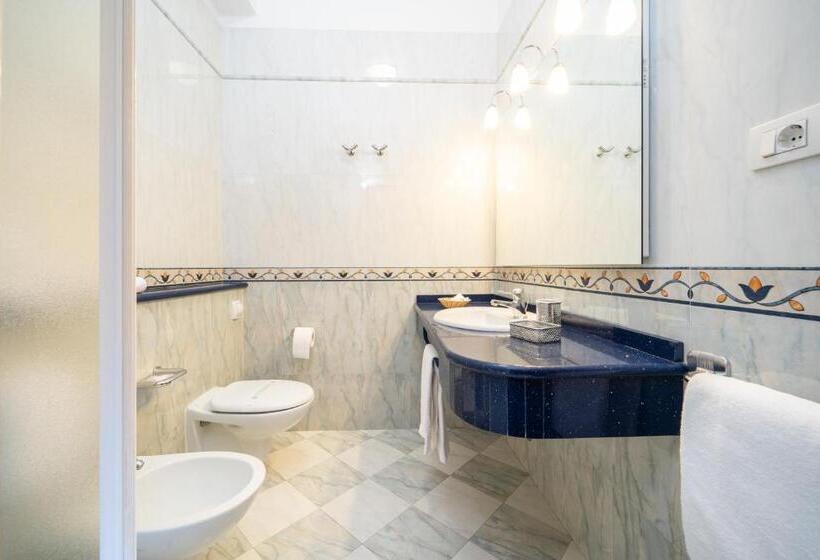 غرفة قياسية فردية مزودة بشُرفة, Ariston Molino Buja