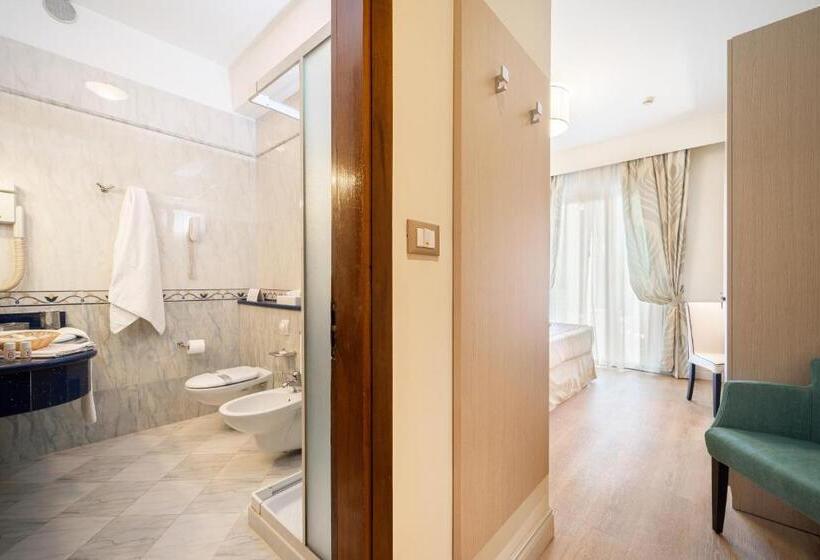 غرفة قياسية مزوَّدة بشُرفة, Ariston Molino Buja