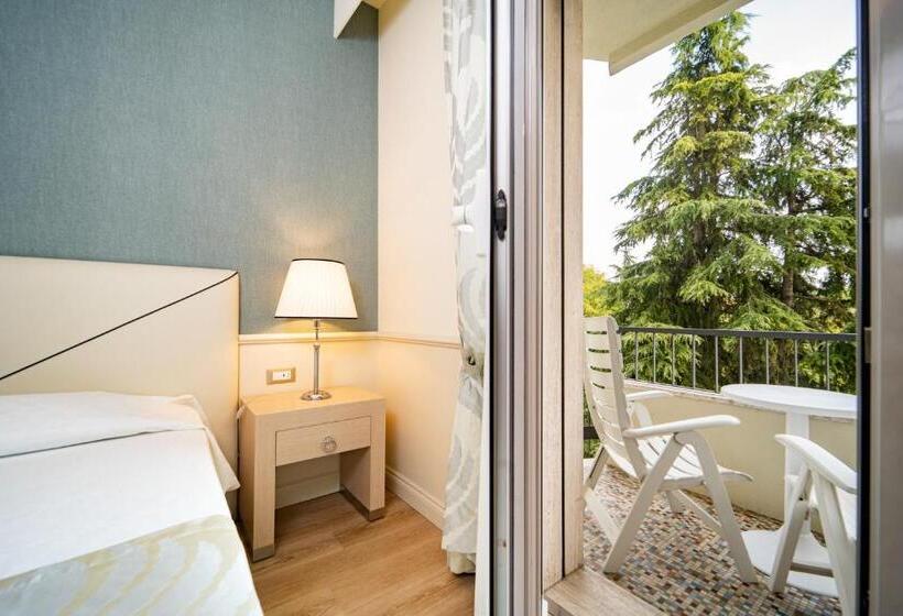 غرفة قياسية مزوَّدة بشُرفة, Ariston Molino Buja