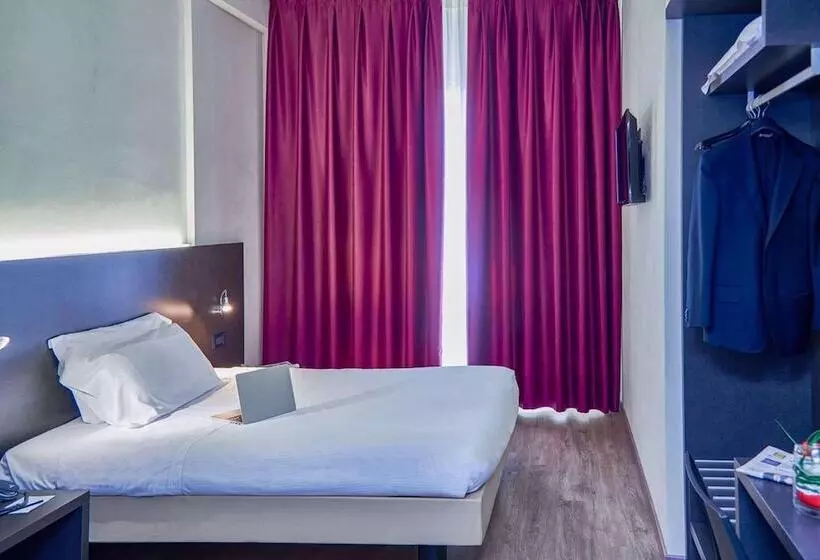 اتاق استاندارد یک نفره, B&b Hotel Borgaro Torinese