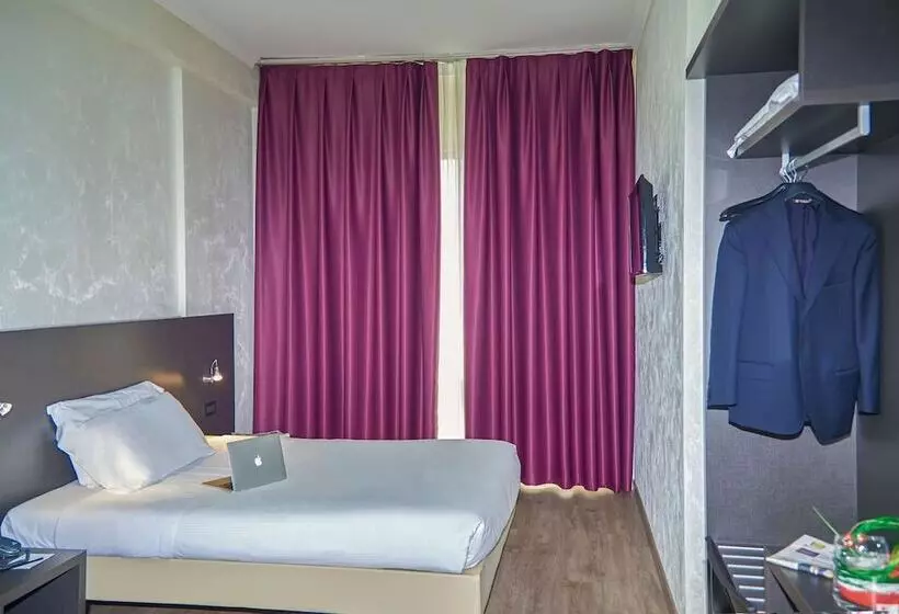 اتاق استاندارد یک نفره, B&b Hotel Borgaro Torinese