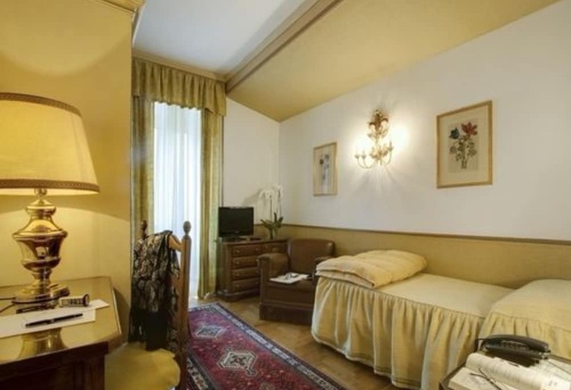 标准单人间, De La Poste