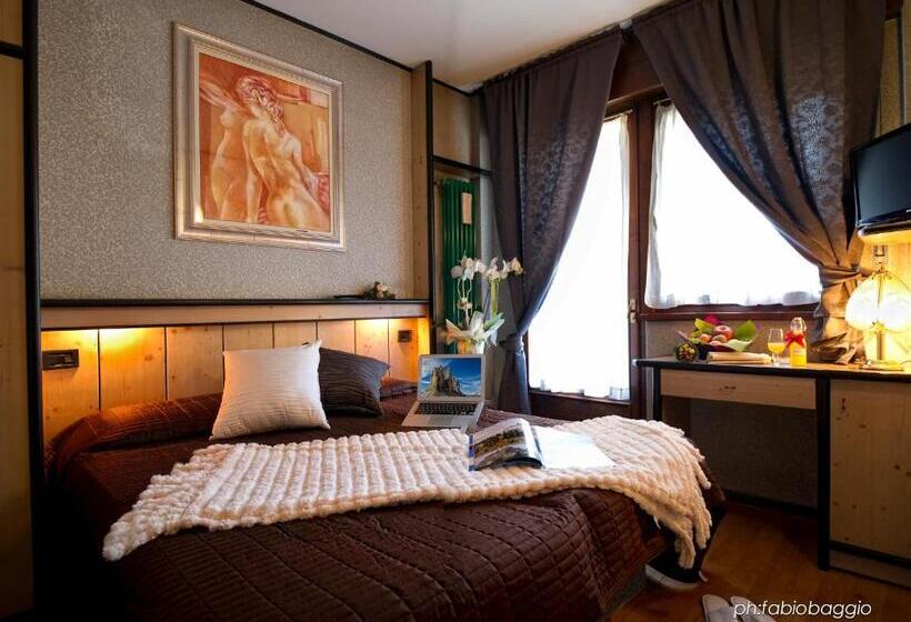 חדר אקונומי, Ferrovia