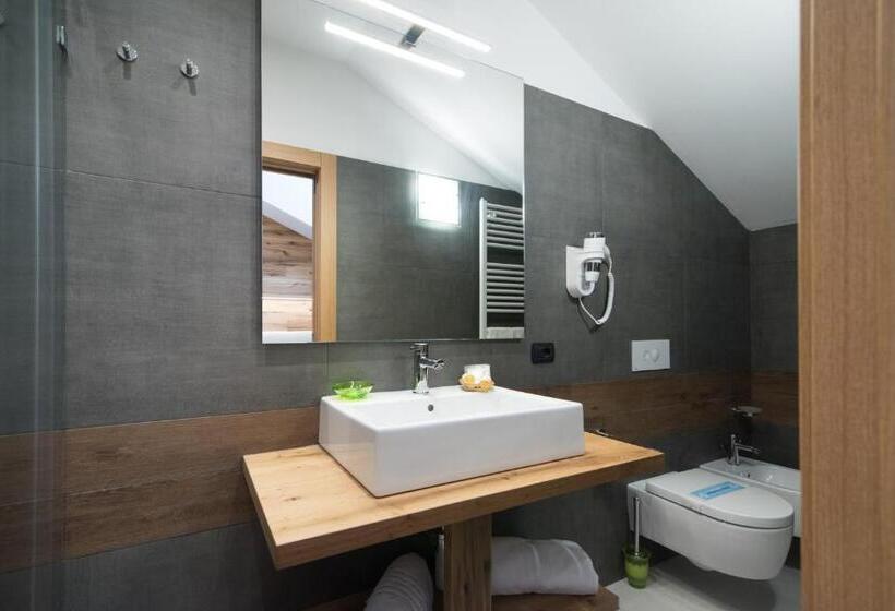 חדר דלוקס, Ferrovia