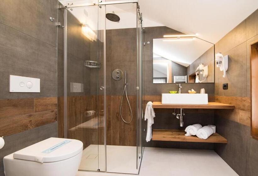 חדר דלוקס, Ferrovia