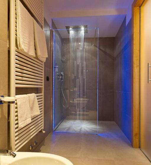 חדר דלוקס לארבעה, Ferrovia