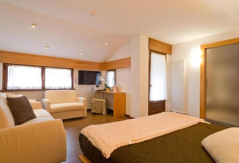 חדר דלוקס לארבעה, Ferrovia