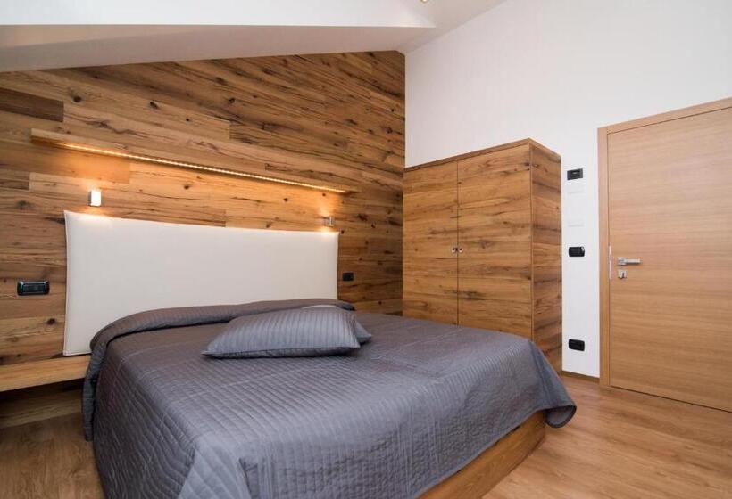 חדר דלוקס, Ferrovia