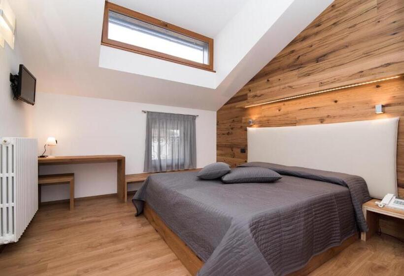 חדר דלוקס, Ferrovia