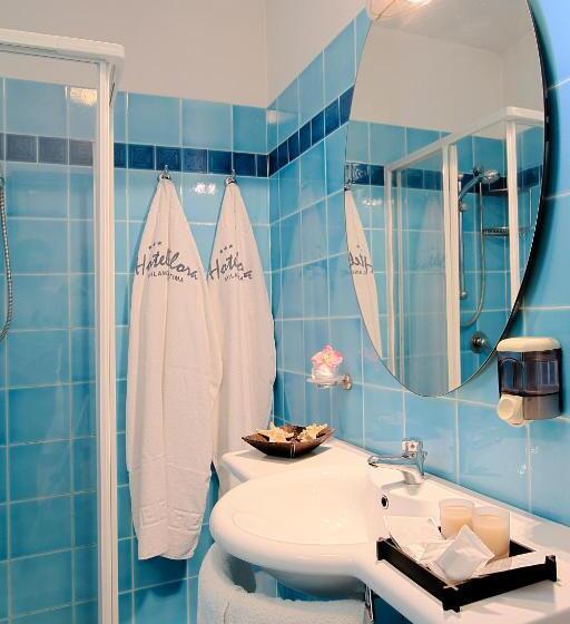 חדר סטנדרט לארבעה, Flora