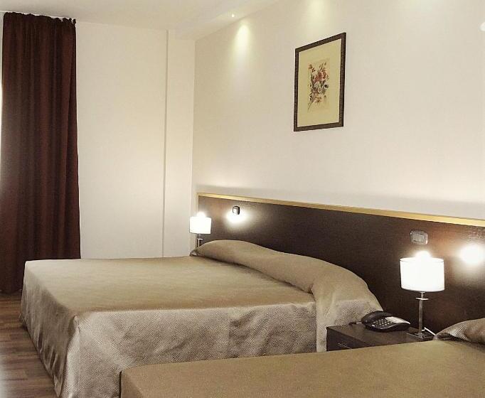 غرفة إقتصادية رباعية, Forum Palace