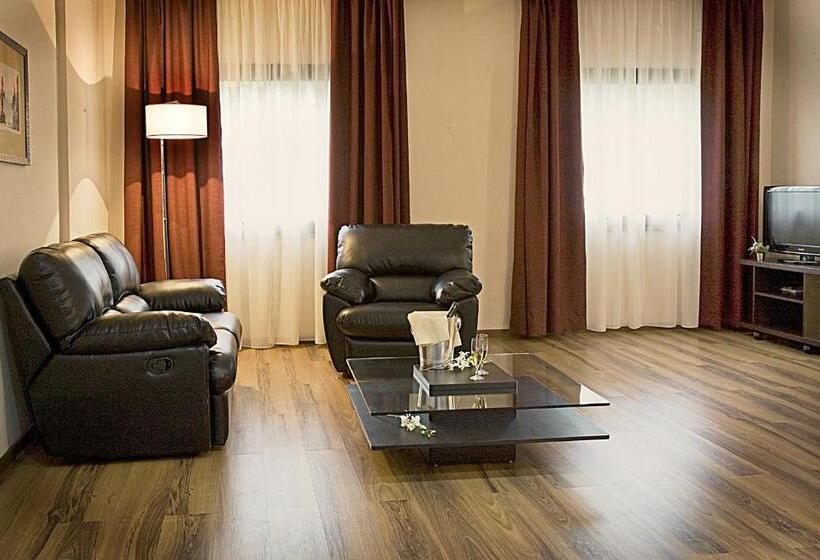 جناح, Forum Palace