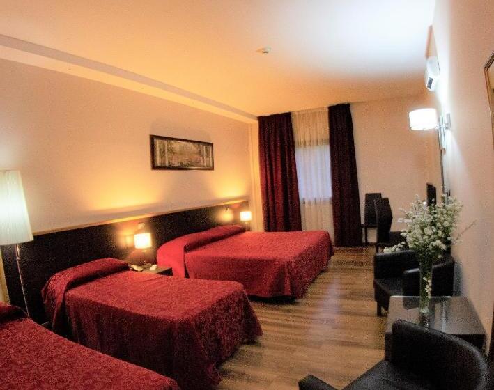 غرفة كومفورت ثلاثية, Forum Palace