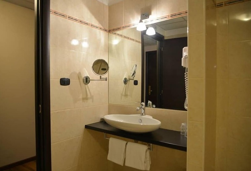 غرفة كومفورت, Forum Palace