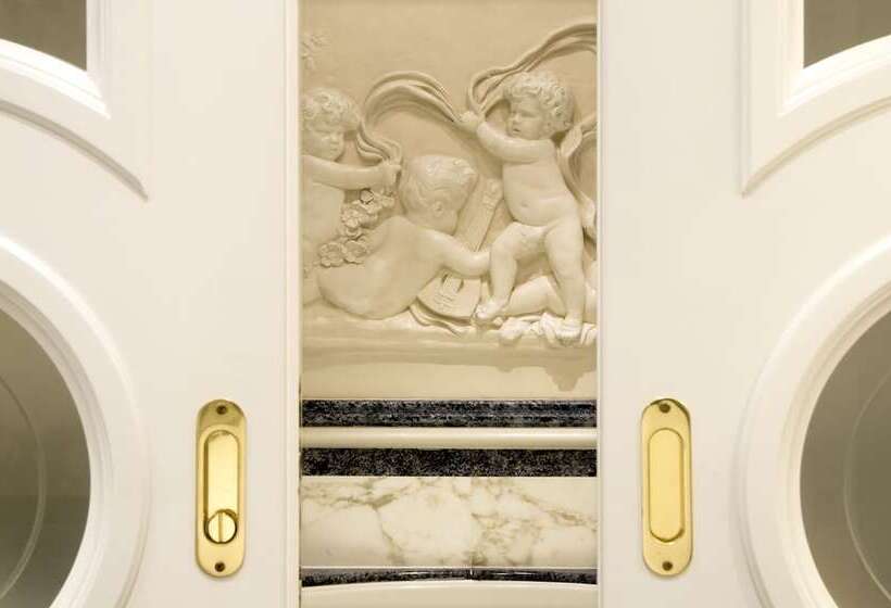 프레지덴셜 스위트, Grand Hotel Dino