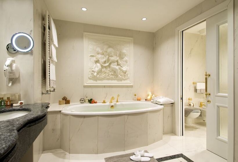 시니어 스위트, Grand Hotel Dino