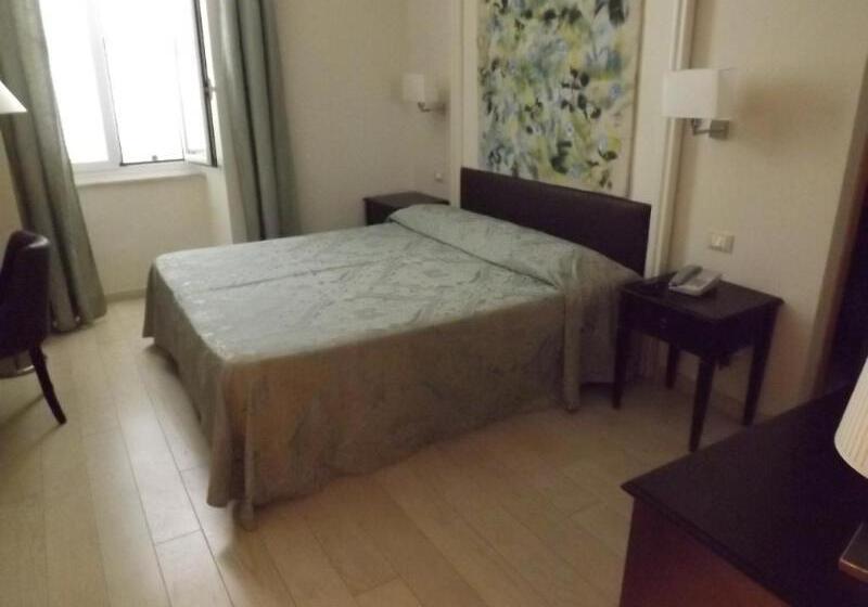 غرفة قياسية فردية, Grand Hotel Mediterranee