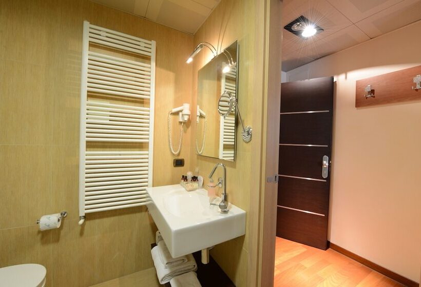 اتاق استاندارد یک نفره, Guglielmo