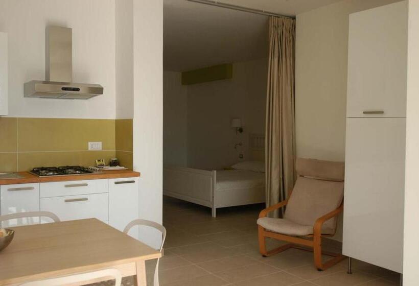 低层单卧公寓, E Residence Il Faro Acciaroli