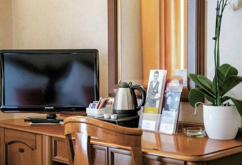 اتاق استاندارد با تخت دوبل, Mercure Bologna Centro
