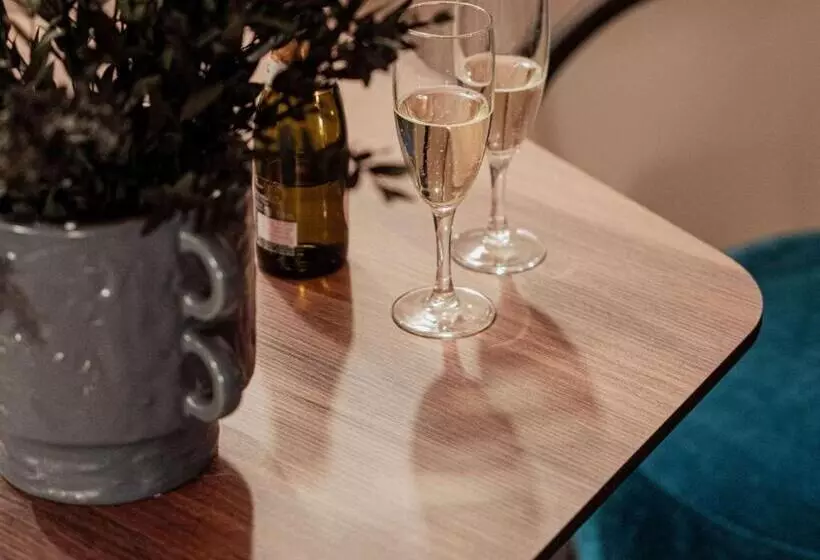 اتاق لوکس با بالکن, Mercure Bologna Centro