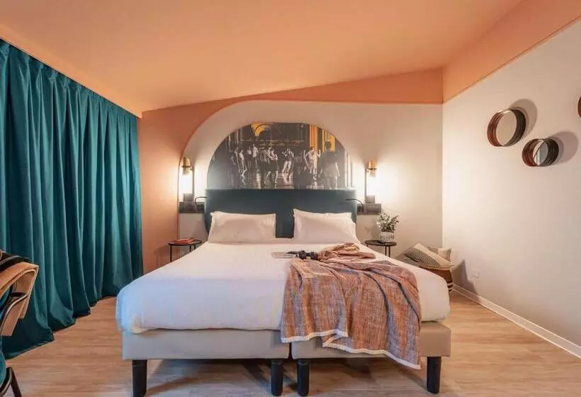 اتاق لوکس با بالکن, Mercure Bologna Centro