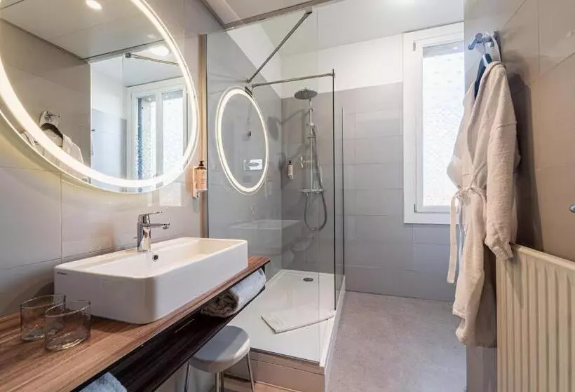 اتاق خانوادگی پرستیژ, Mercure Bologna Centro
