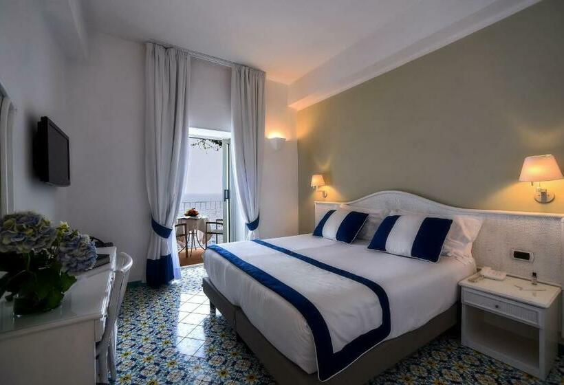 オーシャンビュークラシックルーム, Miramalfi