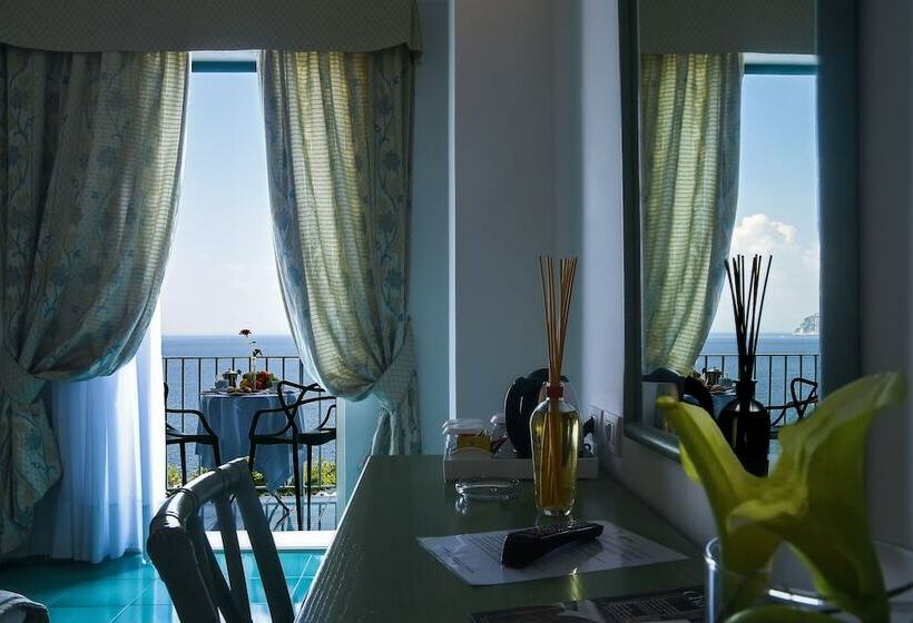 オーシャンビュークラシックルーム, Miramalfi