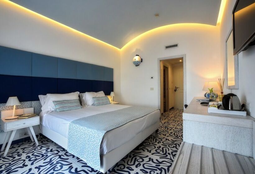 オーシャンビュースーペリアールーム, Miramalfi