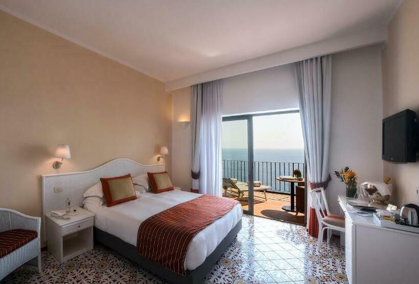 Номер Deluxe Вид на Море, Miramalfi