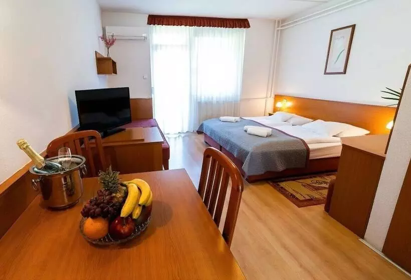 Standard-huone, Napfeny