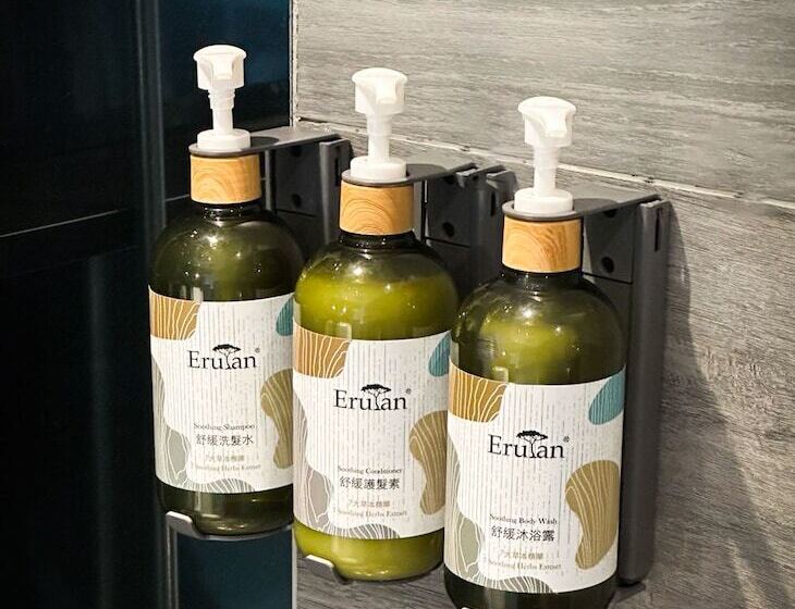 اتاق خانوادگی, Nathan