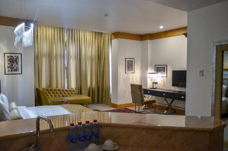 اتاق استاندارد با تخت بزرگ, Nathan