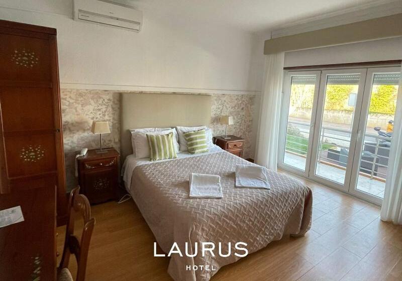 اتاق خانوادگی, Nathan